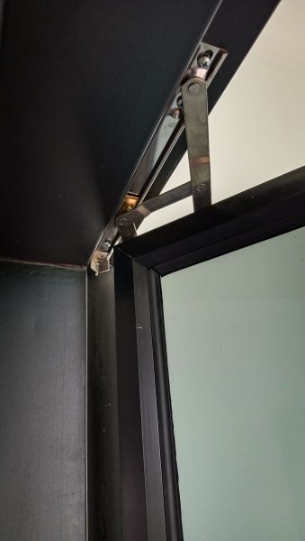 Cost of Pivot Window Replacement in Edison
